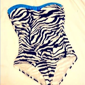 Tommy Bahama one piece swimsuit Size 9